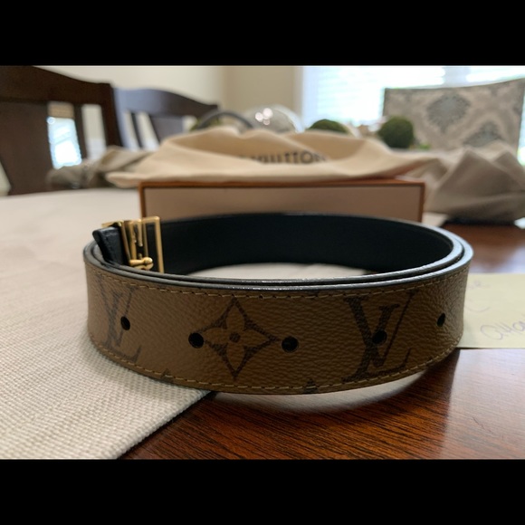 Limited Edition LV Essential V 30mm Beltin Reverse - Picture 6 of 11